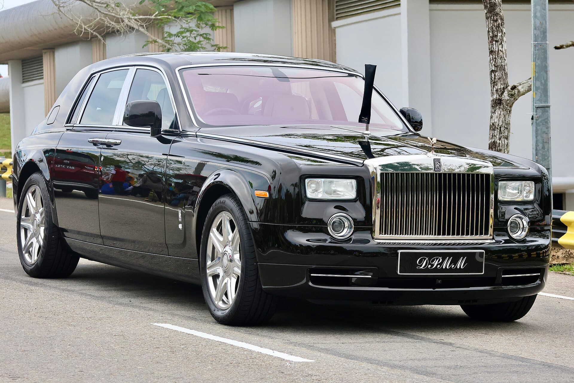 Black Rolls Royce Phantom wedding car for rent in Hyderabad