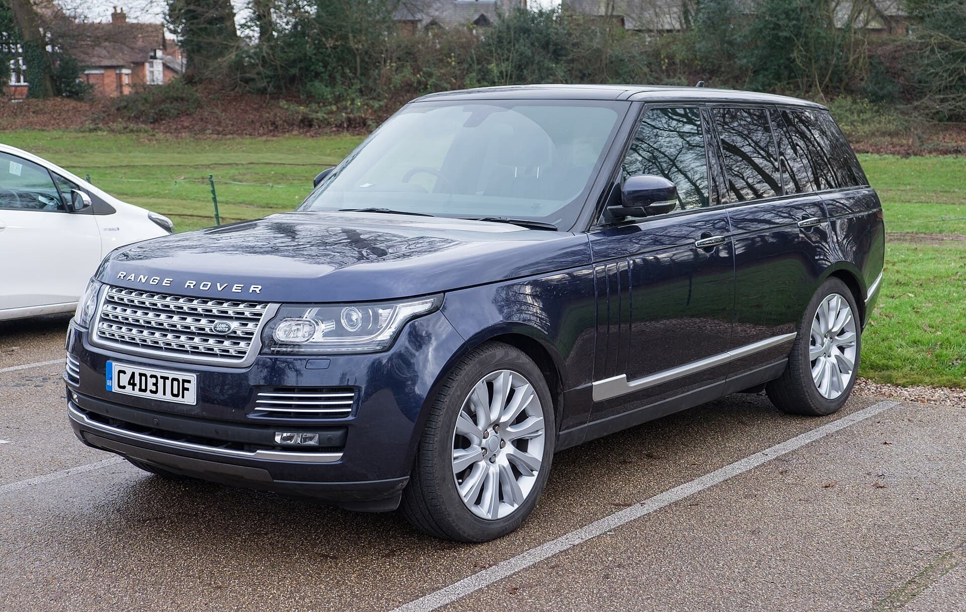 Range Rover wedding car for baraat in Hyderabad